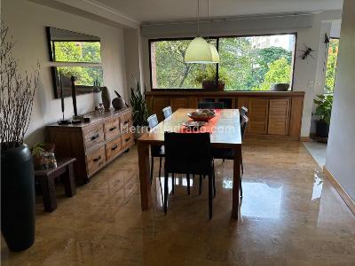 Apartamento de 3 alcobas en venta en El Poblado Oviedo, Medellín, 206 m² · foto 3 de 11