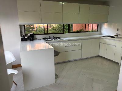 Apartamento de 3 alcobas en venta en El Poblado Oviedo, Medellín, 206 m² · foto 4 de 11