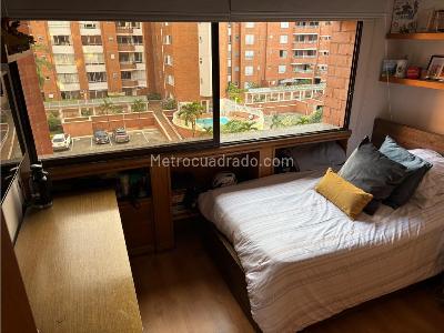 Apartamento de 3 alcobas en venta en El Poblado Oviedo, Medellín, 206 m² · foto 9 de 11