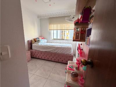 Apartamento de 3 alcobas en venta en Loma De Los Bernal, Medellín, 80 m² · foto 10 de 17