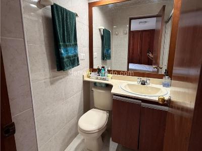Apartamento de 3 alcobas en venta en Loma De Los Bernal, Medellín, 80 m² · foto 14 de 17