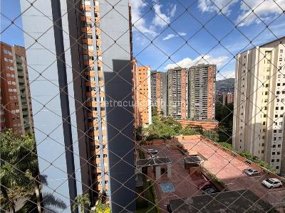Apartamento de 3 alcobas en venta en Loma De Los Bernal, Medellín, 80 m² · foto 17 de 17