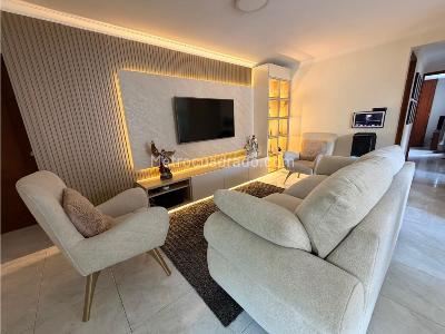 Apartamento de 3 alcobas en venta en Loma De Los Bernal, Medellín, 80 m² · foto 5 de 17