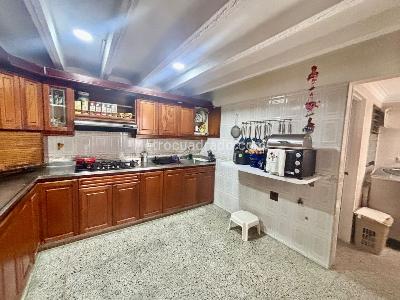 Casa de 4 alcobas en venta en Belen La Nubia, Medellín, 192 m² · foto 10 de 20