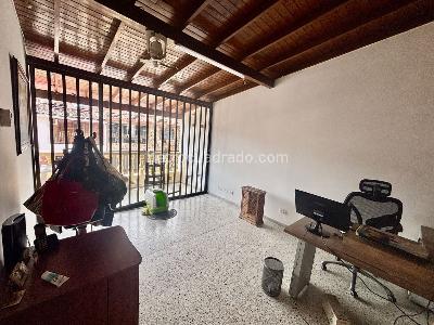 Casa de 4 alcobas en venta en Belen La Nubia, Medellín, 192 m² · foto 12 de 20
