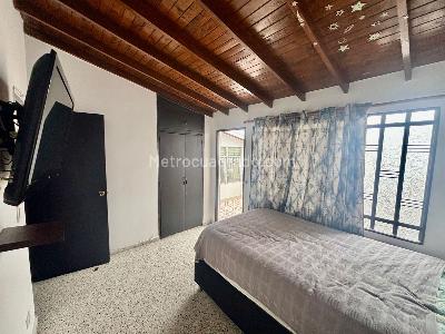 Casa de 4 alcobas en venta en Belen La Nubia, Medellín, 192 m² · foto 19 de 20