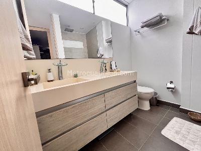 Casa de 3 alcobas en venta en Tres Esquinas, Envigado, 225 m² · foto 9 de 17