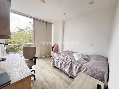Casa de 3 alcobas en venta en Tres Esquinas, Envigado, 225 m² · foto 5 de 17