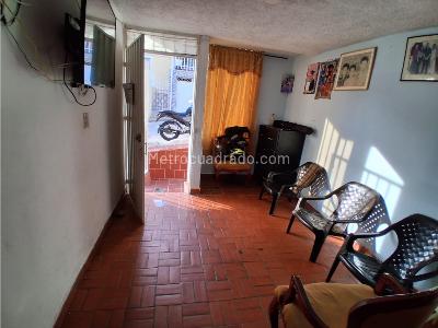 Casa de 3 alcobas en venta en El Carmen, Floridablanca, 40 m² · foto 3 de 14