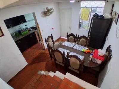 Casa de 3 alcobas en venta en El Carmen, Floridablanca, 40 m² · foto 4 de 14