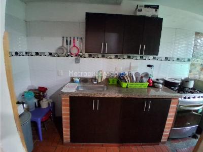 Casa de 3 alcobas en venta en El Carmen, Floridablanca, 40 m² · foto 6 de 14