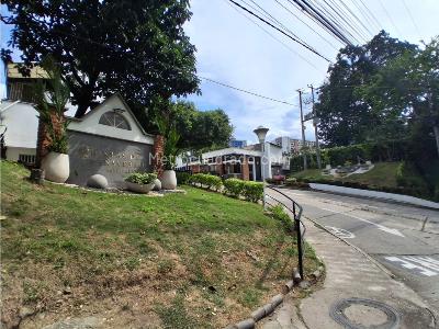 Casa de 4 alcobas en venta en Anillo Vial, Floridablanca, 144 m² · foto 2 de 20