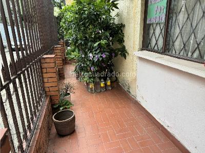 Casa de 3 alcobas en venta en Casco Antiguo, Floridablanca, 89 m² · foto 2 de 15