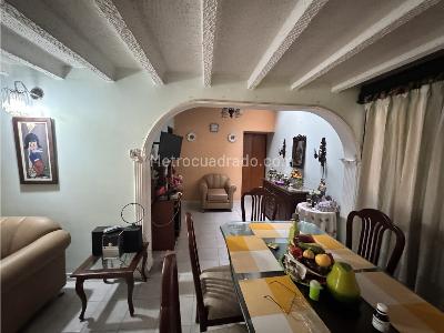 Casa de 3 alcobas en venta en Casco Antiguo, Floridablanca, 89 m² · foto 5 de 15