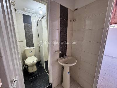 Casa de 5 alcobas en venta en La Castellana, Floridablanca, 300 m² · foto 15 de 20