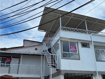 Casa de 5 alcobas en venta en La Castellana, Floridablanca, 300 m² · foto 2 de 20