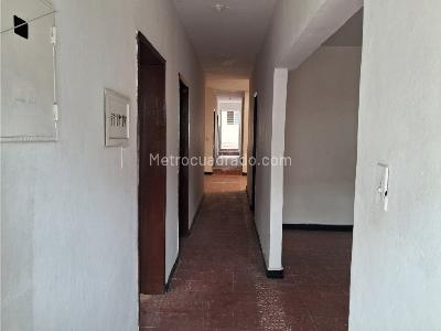Casa de 5 alcobas en venta en Casco Antiguo, Floridablanca, 364 m² · foto 2 de 20
