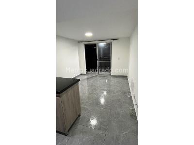 Apartamento de 3 alcobas en venta en Sabaneta, Sabaneta, 56 m² · foto 4 de 14