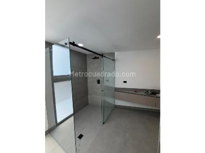 Apartamento de 1 alcoba en venta en El Poblado, Medellín, 74 m² · foto 8 de 20