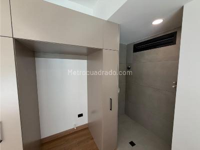Apartamento de 1 alcoba en venta en El Poblado, Medellín, 74 m² · foto 17 de 20