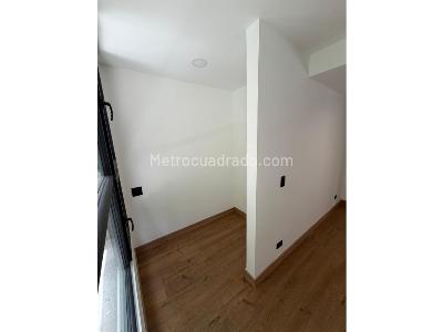 Apartamento de 1 alcoba en venta en El Poblado, Medellín, 74 m² · foto 19 de 20