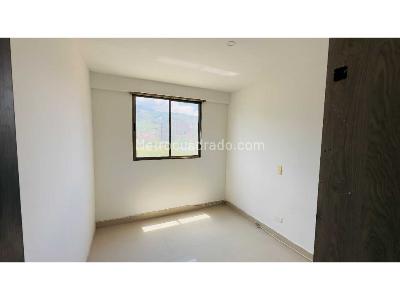 Apartamento de 3 alcobas en venta en Niquia, Medellín, 56 m² · foto 12 de 16