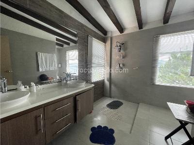 Casa de 5 alcobas en venta en Bello, Bello · foto 18 de 20
