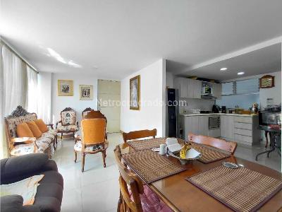 Apartamento en venta en San German, Medellín · foto 3 de 11