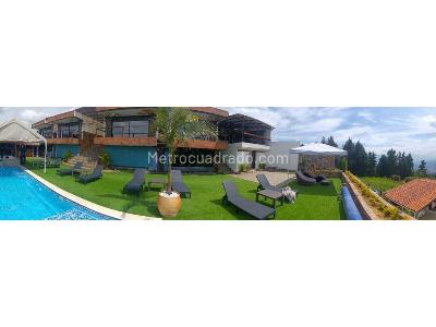 Casa de 5 alcobas en venta en San Cristobal, Medellín, 1500 m² · foto 2 de 9