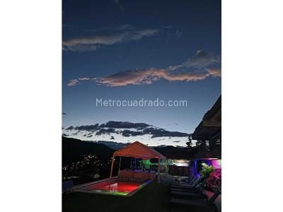 Casa de 5 alcobas en venta en San Cristobal, Medellín, 1500 m² · foto 7 de 9