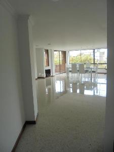 Apartamento de 2 alcobas en venta en Bellavista, Cali, 120 m² · foto 2 de 20