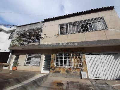 Apartaestudio en Arriendo, Urbanizacion La Flora, Cali