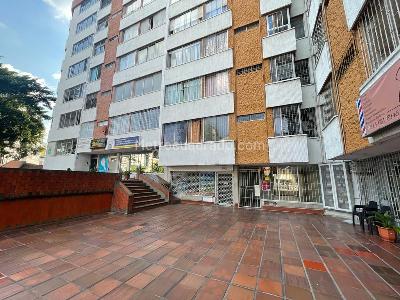 Local Comercial en Arriendo, Granada, Cali