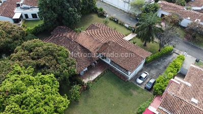 Casa de 4 alcobas en venta en Ciudad Jardin, Cali, 470 m² · foto 16 de 20