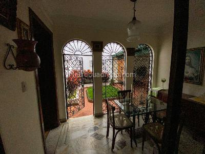 Casa de 4 alcobas en venta en Miraflores, Cali, 400 m² · foto 9 de 20
