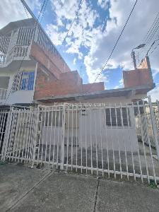 Casa de 4 alcobas en venta en Harold Eder, Palmira, 68 m² · foto 2 de 10
