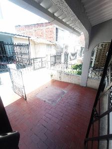 Casa de 5 alcobas en venta en Floralia, Cali, 125 m² · foto 2 de 17