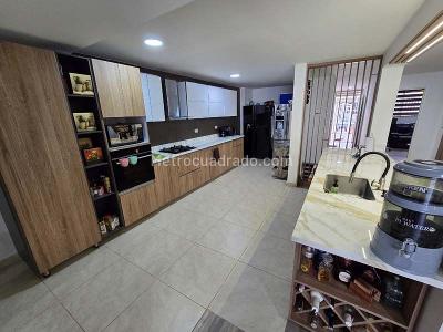 Casa de 4 alcobas en venta en Prados Del Norte, Cali, 225 m² · foto 8 de 20