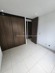 Apartamento de 3 alcobas en arriendo en San Jose, Sabaneta, 90 m² · foto 12 de 20