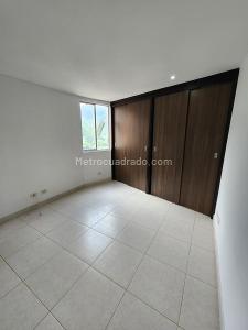 Apartamento de 3 alcobas en arriendo en San Jose, Sabaneta, 90 m² · foto 15 de 20