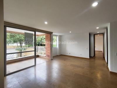Apartamento de 2 alcobas en arriendo en Loma Del Escobero, Envigado, 90 m² · foto 8 de 17
