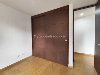 Apartamento de 2 alcobas en arriendo en Loma Del Escobero, Envigado, 90 m² · foto 11 de 17
