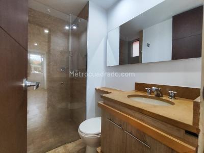 Apartamento de 2 alcobas en arriendo en Loma Del Escobero, Envigado, 90 m² · foto 16 de 17