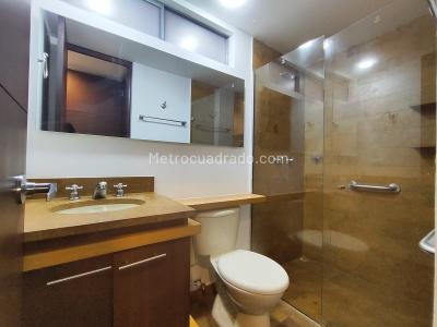 Apartamento de 2 alcobas en arriendo en Loma Del Escobero, Envigado, 90 m² · foto 17 de 17