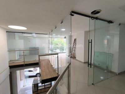 Local Comercial en Arriendo, Calle Larga, Sabaneta