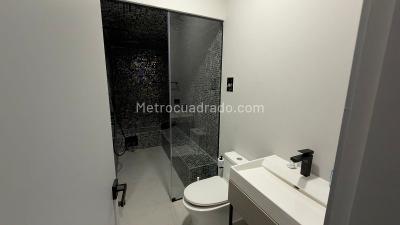 Casa de 4 alcobas en venta en Loma Del Escobero, Envigado, 1000 m² · foto 15 de 20