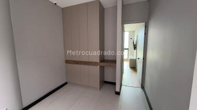Casa de 4 alcobas en venta en Loma Del Escobero, Envigado, 1000 m² · foto 16 de 20