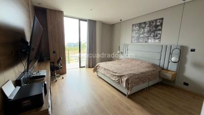 Casa de 4 alcobas en venta en Loma Del Escobero, Envigado, 1000 m² · foto 9 de 20