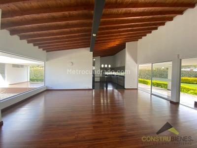 Casa de 5 alcobas en venta en Rionegro, Rionegro, 1550 m² · foto 3 de 20