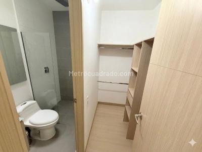 Casa de 3 alcobas en venta en Villa Grande, Envigado, 276 m² · foto 13 de 16